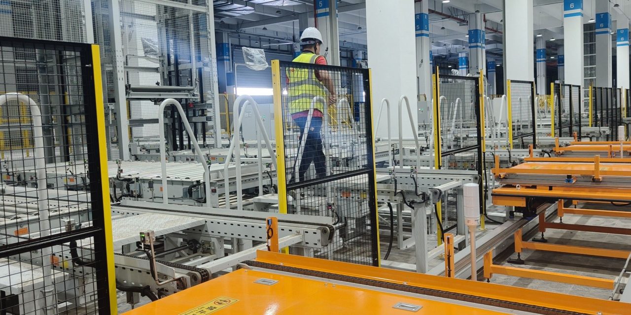 ReeR Safety’s Light Curtains excel in an automated warehouse