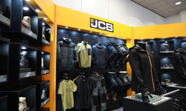 JCB Workwear launches new technical performance collection
