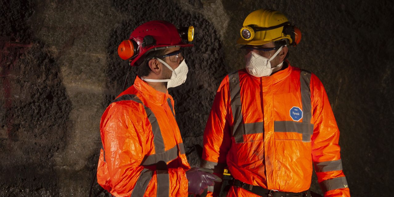 DuPont: Are the complexities of high-vis clothing leaving workers in the dark?