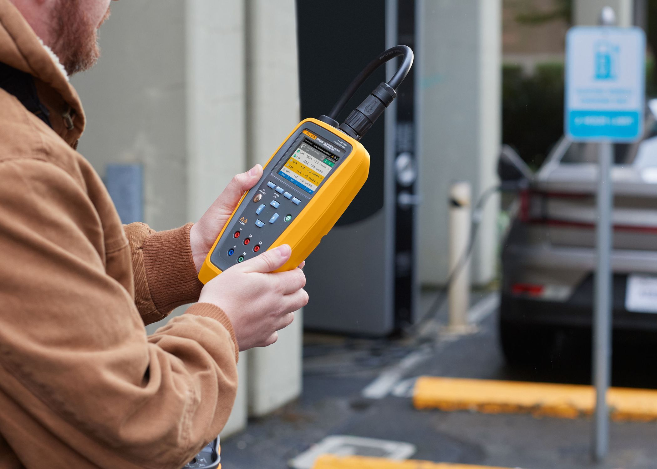 Advanced all-in-one tool for safety and performance testing – the Fluke FEV350 EV Charging Station Analyzer