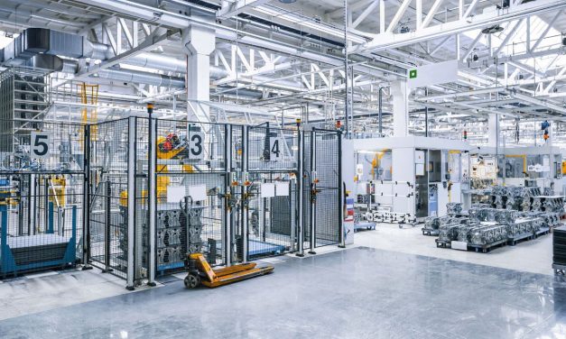 ifm launches new customisable light tower for enhanced industrial visibility