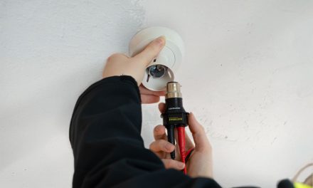Martindale Electric introduces new lamp socket adaptor kit