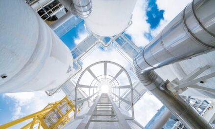 Decarbonising petrochemical refining