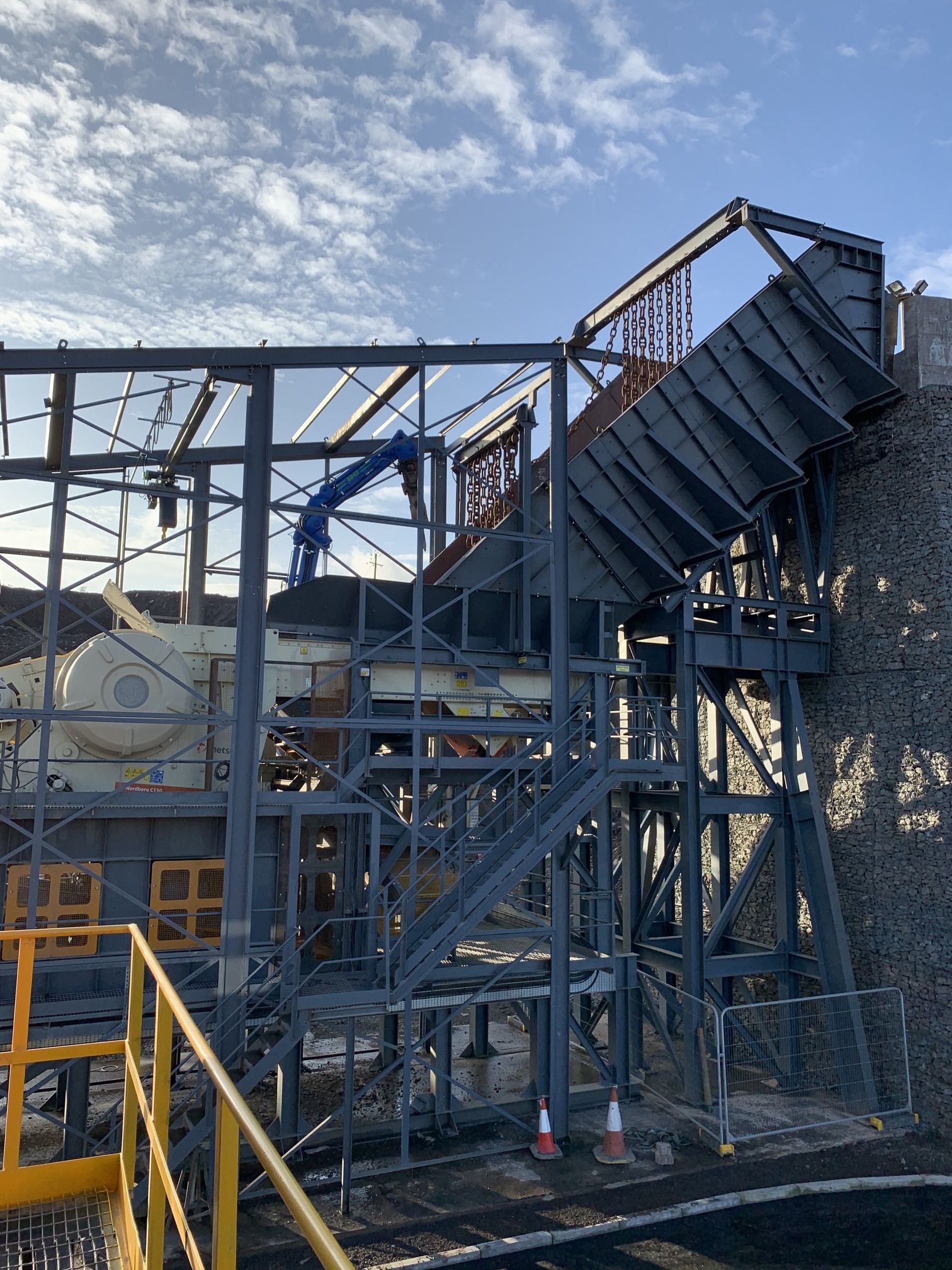 Improving jaw crusher safety