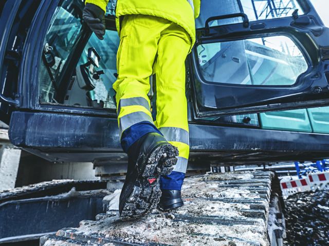 Simplifying the new standard for safety shoes